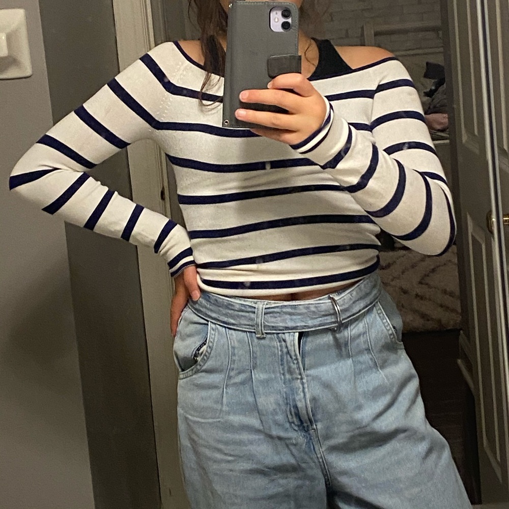 Off the shoulder H&M top